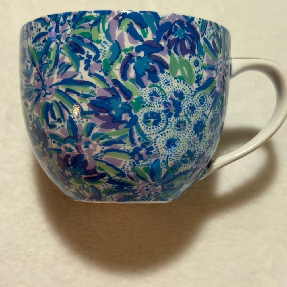 Lilly Pulitzer Y2K Floral Coffee Mug “xx, Lilly” gold Signature chunky soup mug